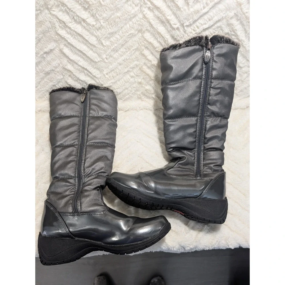 Khombu Womens Boots Size 6.5 Gray‎ Patent Abigail Faux Fur Lined Tall Winter